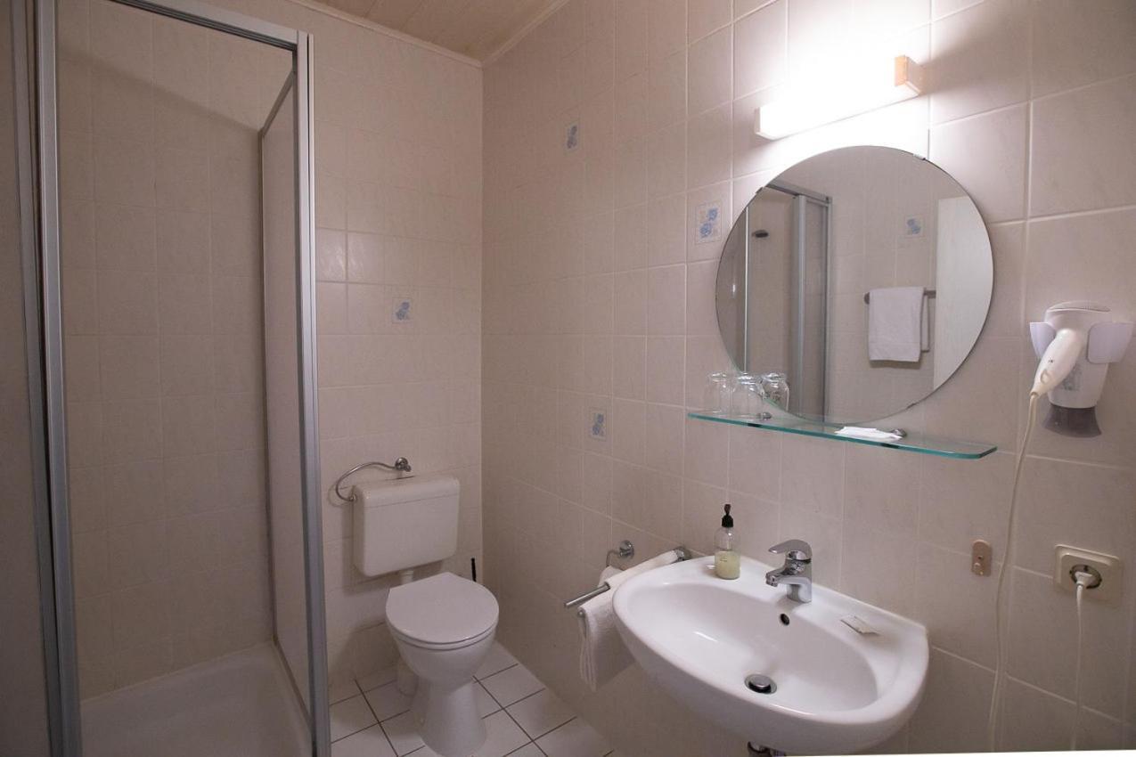Hotel Dolgesheim 外观 照片