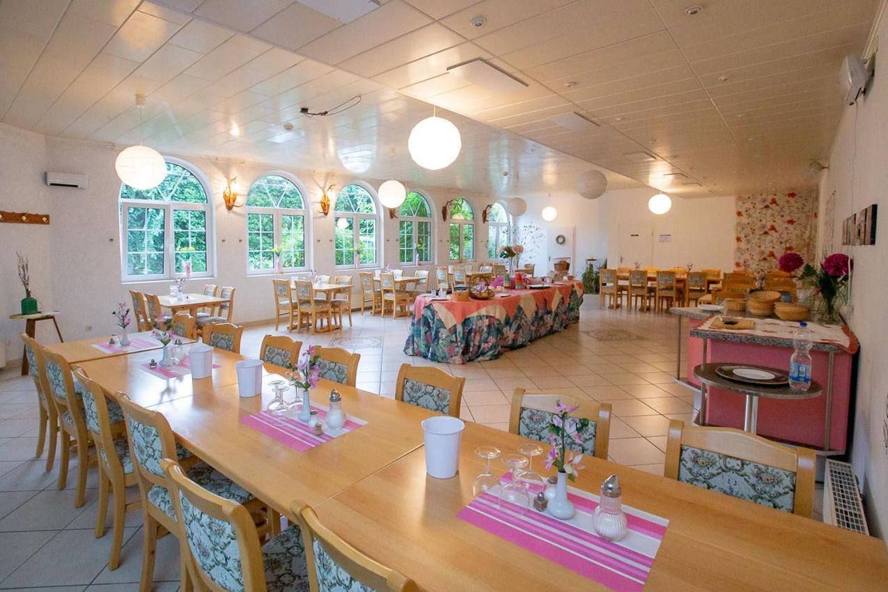 Hotel Dolgesheim 外观 照片